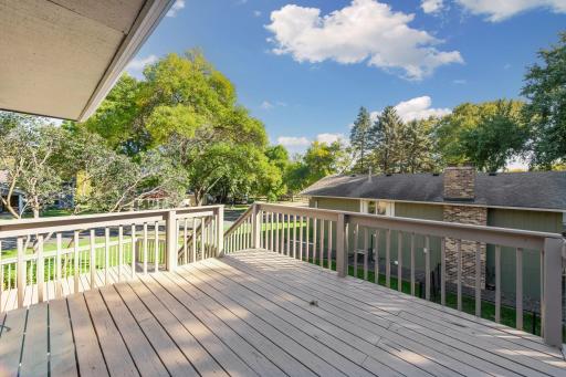 8113 Dakota Lane, Chanhassen, MN 55317