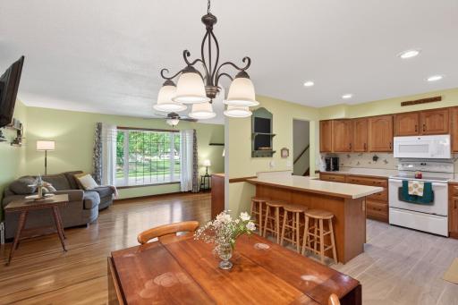 Photo for 1094 Lowell Drive, Apple Valley, MN 55124 - listing #7131475 1094 Lowell Drive, Apple Valley, MN 55124