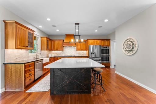 10930 Bentwater Lane, Woodbury, MN 55129