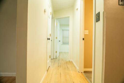 6133 Hallway.jpg