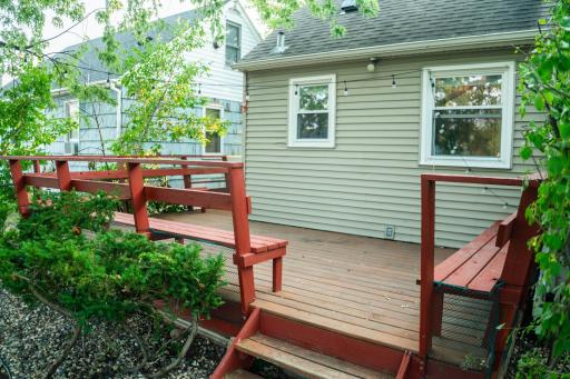 6133 Porch.jpg