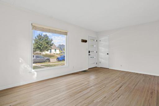 6133 Thomas Avenue S, Minneapolis, MN 55410