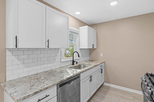 6133 Thomas Avenue S, Minneapolis, MN 55410