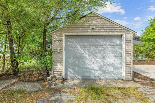 6133 Thomas Avenue S, Minneapolis, MN 55410