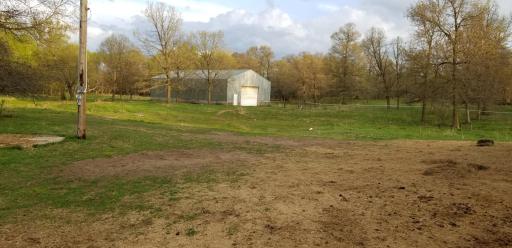 barn 2 has dirt floor.jpg