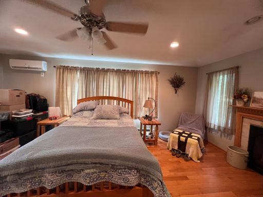 master bedroom 2.jpeg