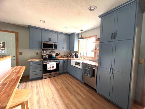 Kitchen 2.jpeg