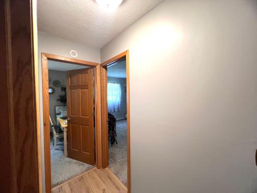 Hallway to bedrooms 2 and 3.jpeg