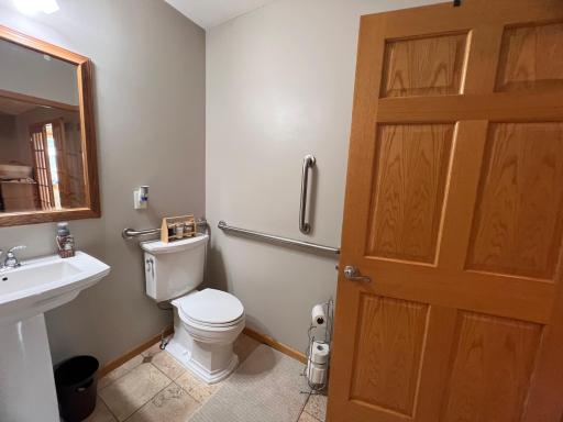 Master Bathroom 2.jpeg