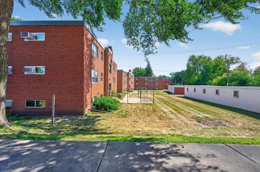 994 Cleveland Avenue S, Saint Paul, MN 55116
