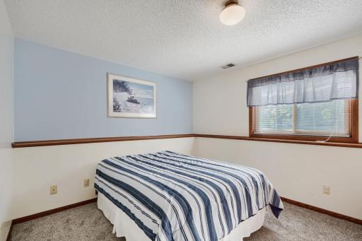 16820 Honeysuckle Lane, Eden Prairie, MN 55346