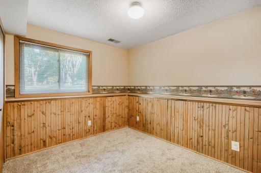 16820 Honeysuckle Lane, Eden Prairie, MN 55346