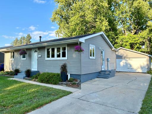 94 36th Avenue NW, Rochester, MN 55901