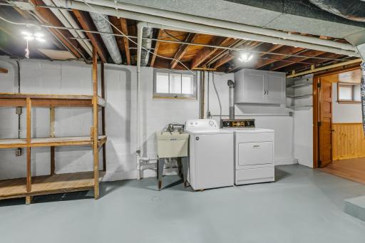 Large laundry - utility area with shelves
