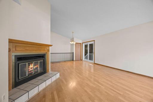 737 6th Avenue NW, New Brighton, MN 55112