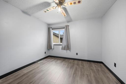 64-web-or-mls-737 6th Ave NW(40)(Virtual Staging)-25.jpg