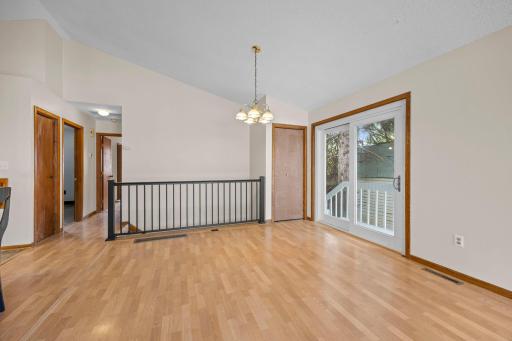 737 6th Avenue NW, New Brighton, MN 55112