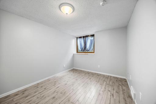 79-web-or-mls-737 6th Ave NW(40)(Virtual Staging)-40.jpg