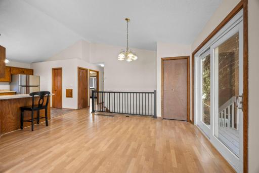 737 6th Avenue NW, New Brighton, MN 55112