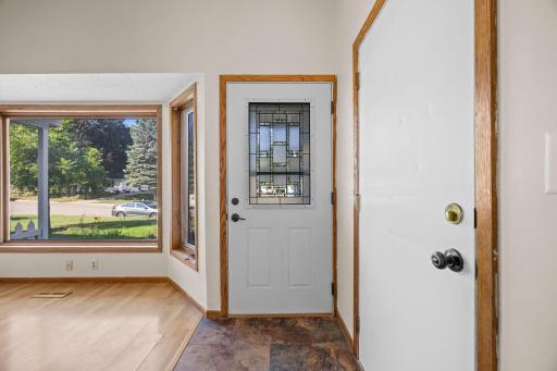 737 6th Avenue NW, New Brighton, MN 55112