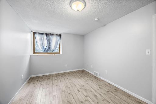 737 6th Avenue NW, New Brighton, MN 55112