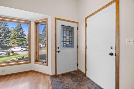 737 6th Avenue NW, New Brighton, MN 55112