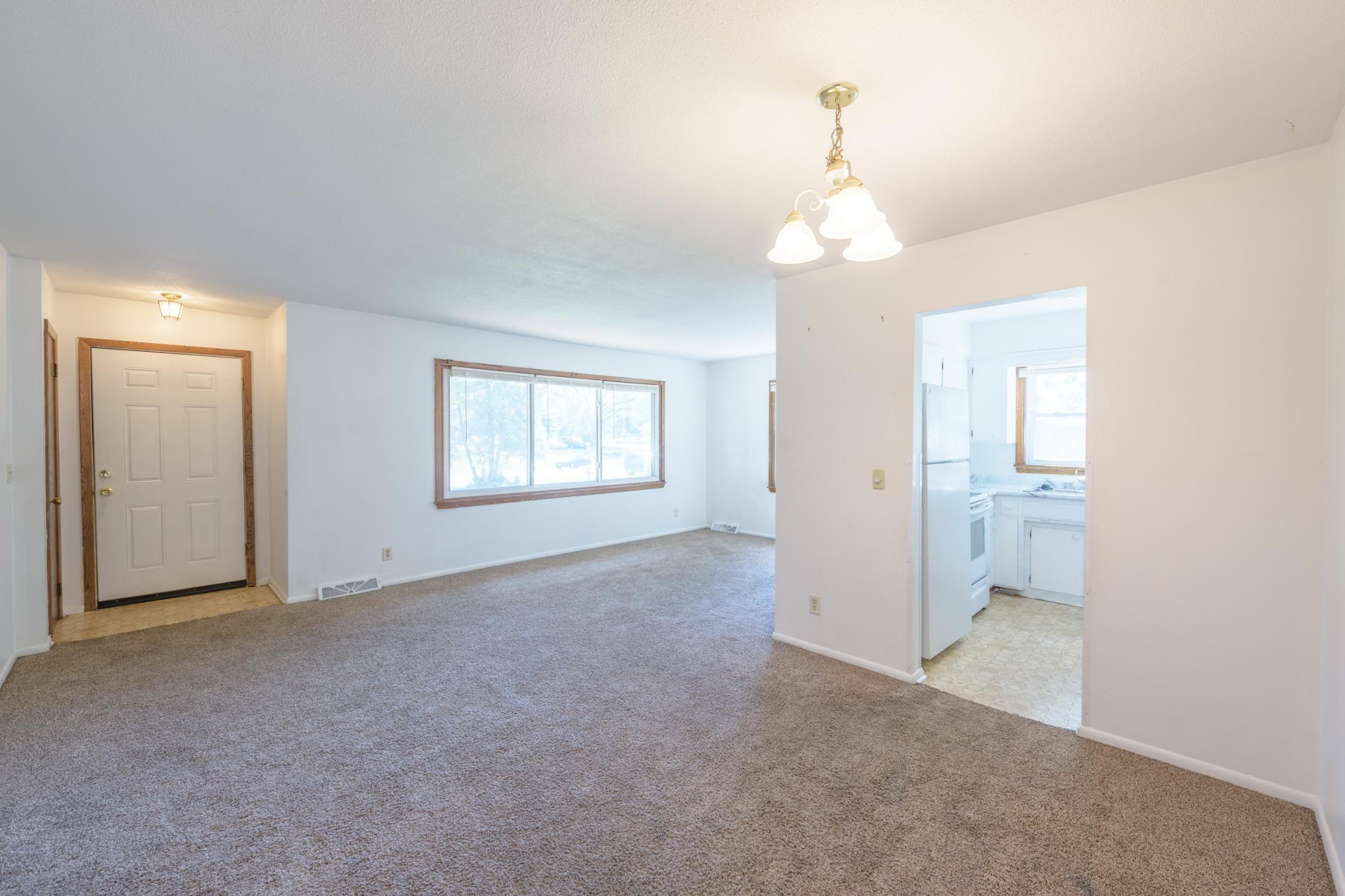 9524 Pleasant Ave S-WS-20210814-_CBP0478-HDR.jpg