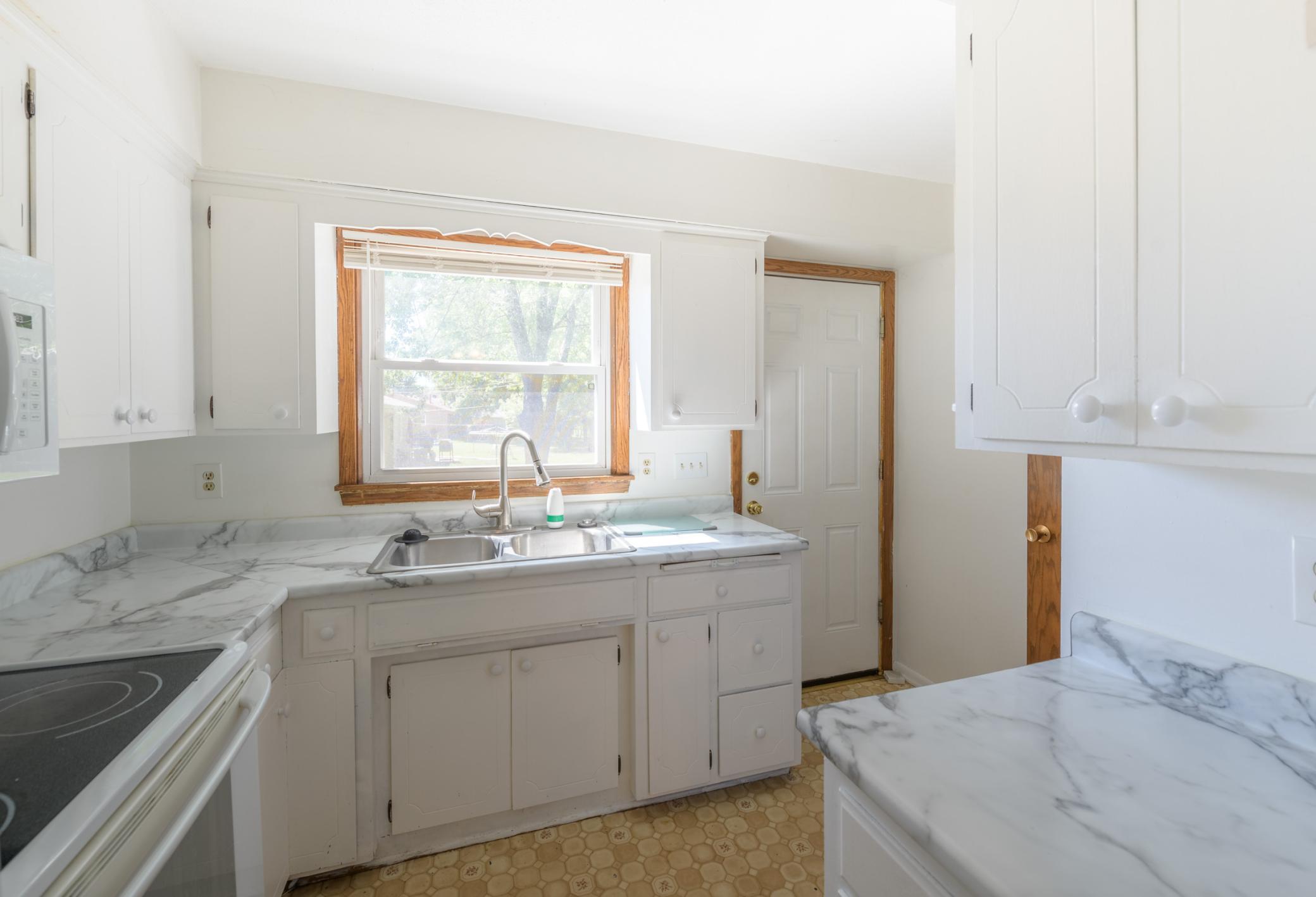 9524 Pleasant Ave S-WS-20210814-_CBP0481-HDR.jpg