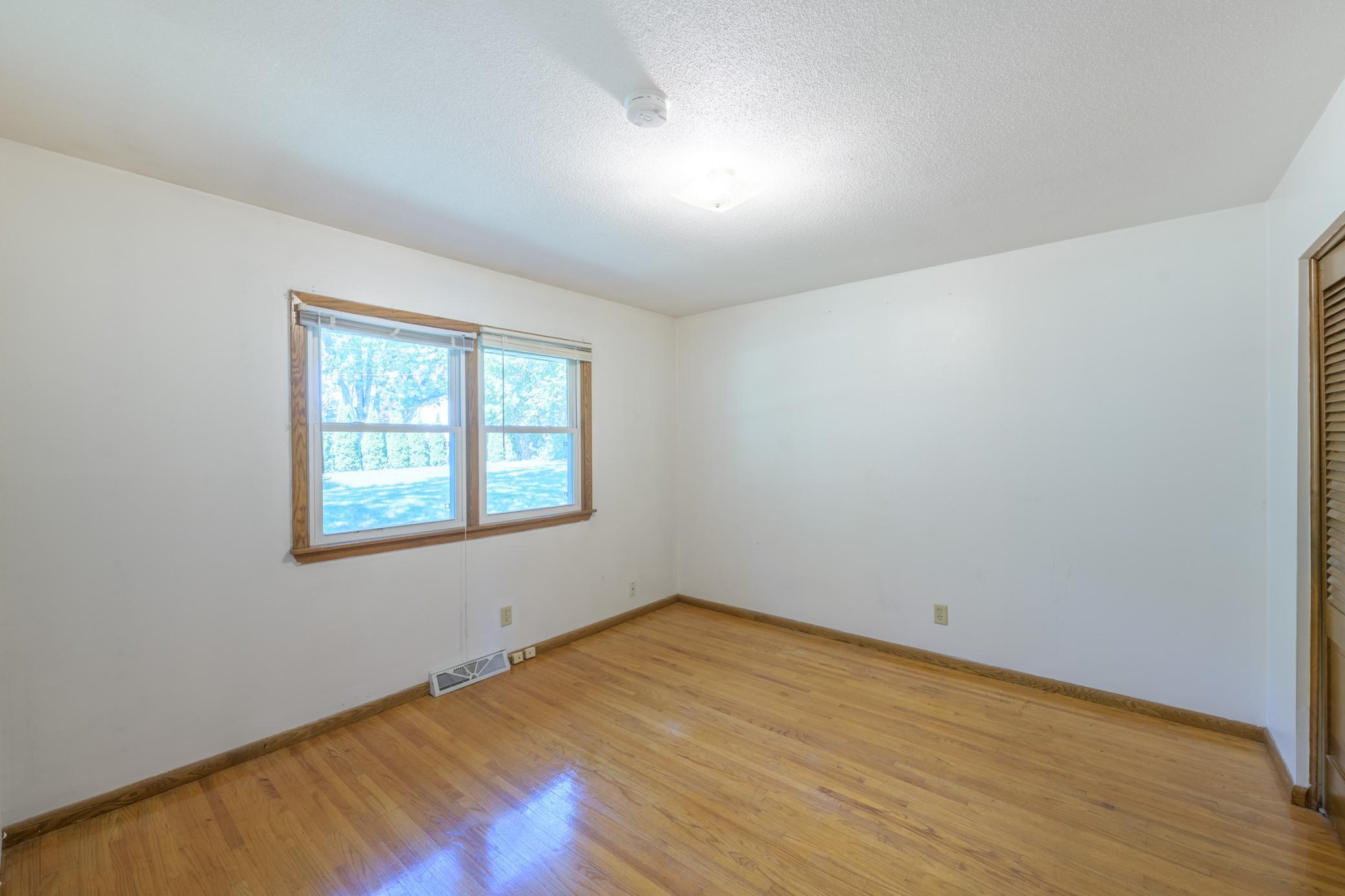 9524 Pleasant Ave S-WS-20210814-_CBP0490-HDR.jpg