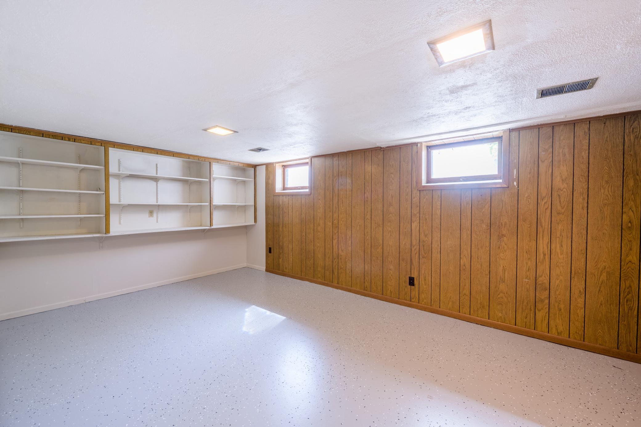 9524 Pleasant Ave S-WS-20210814-_CBP0511-HDR.jpg