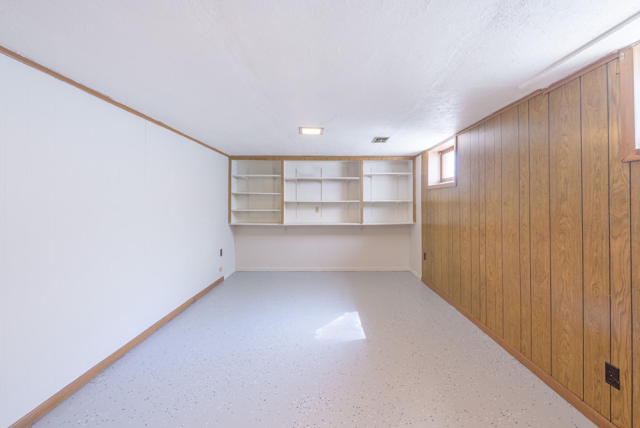 9524 Pleasant Ave S-WS-20210814-_CBP0514-HDR.jpg