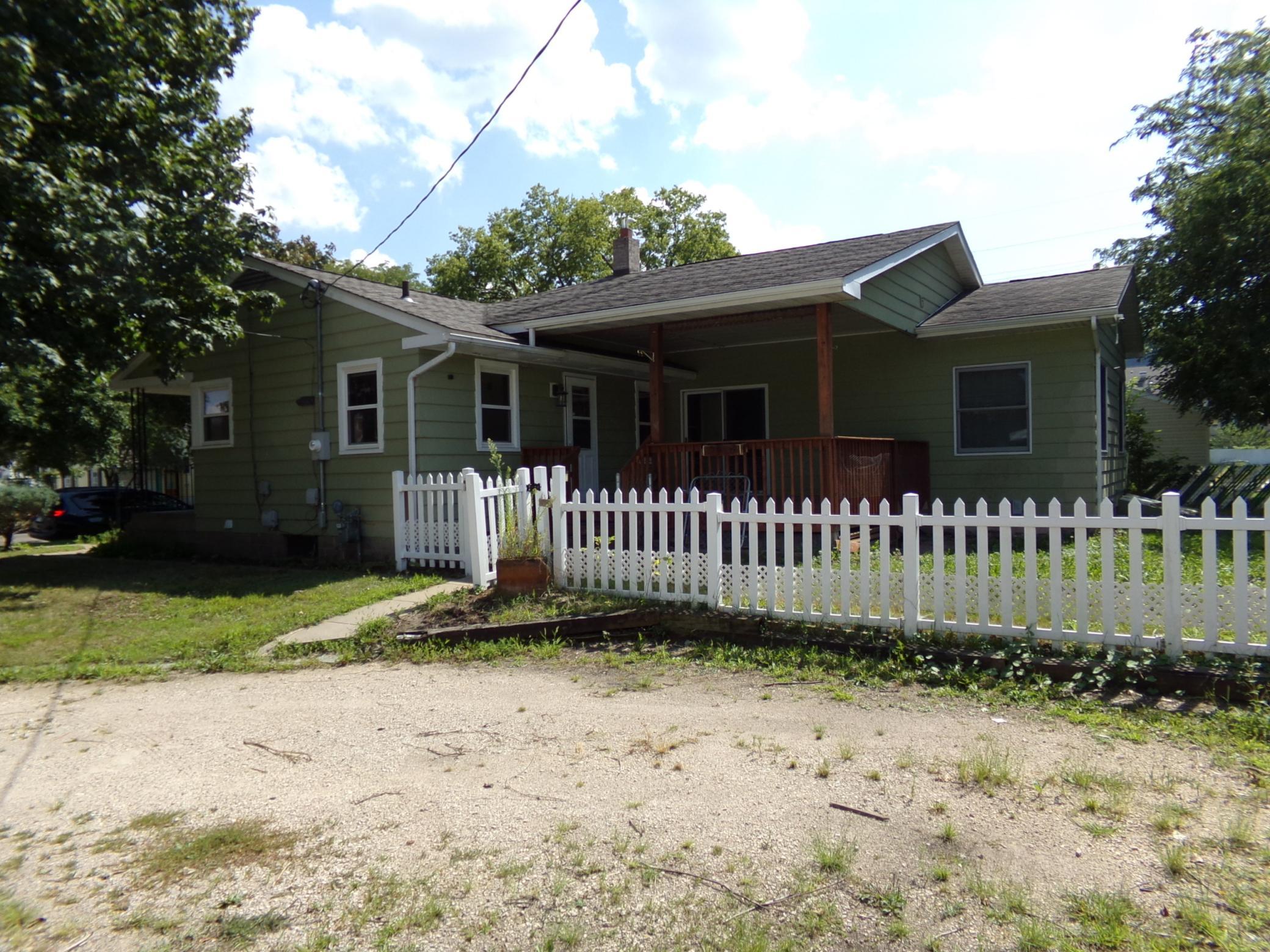 03 exterior.JPG