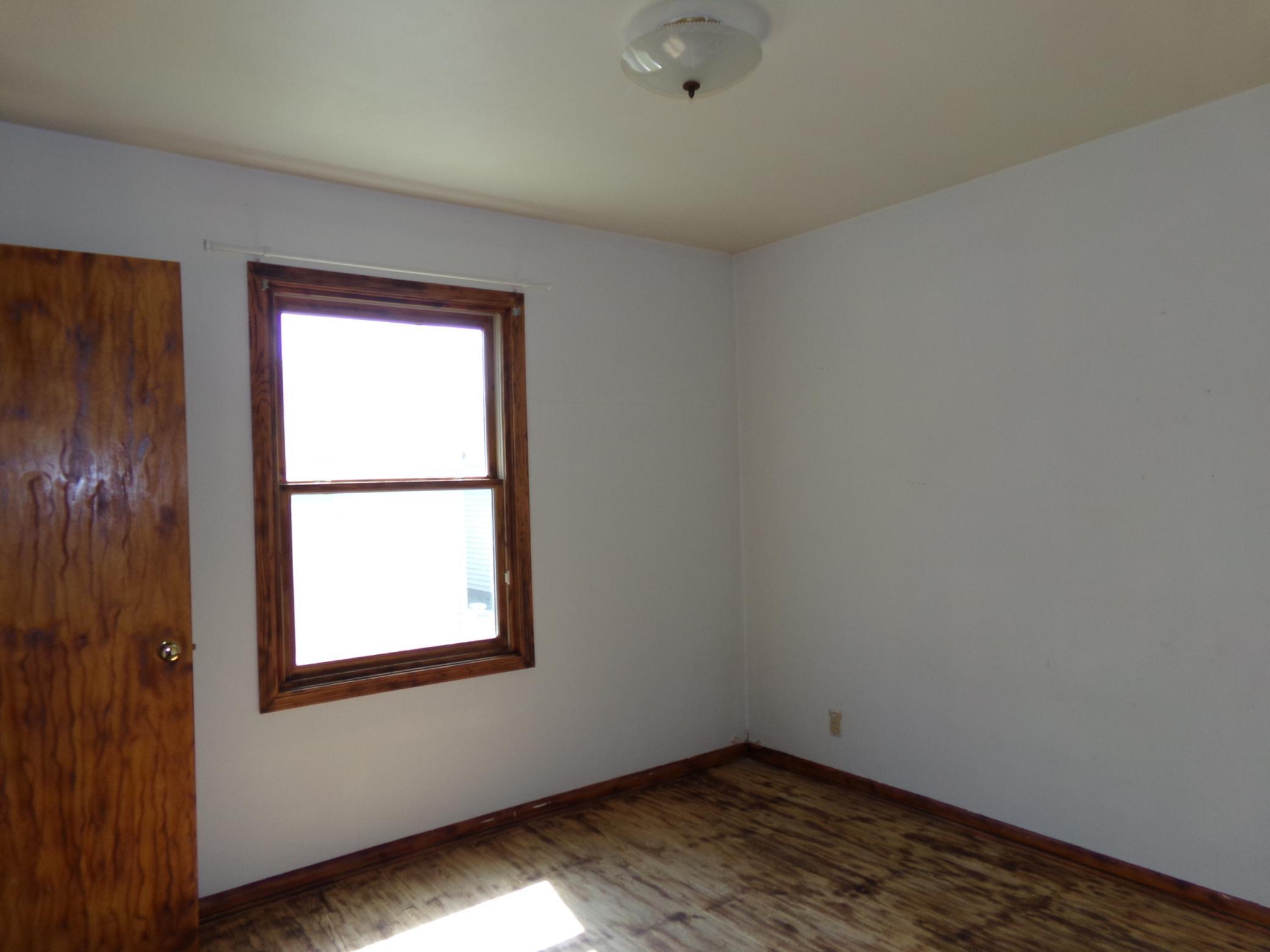 12 bedroom 2.JPG