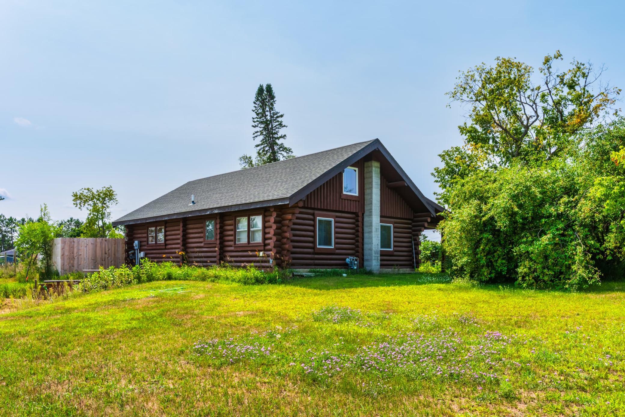 Log Home.jpeg