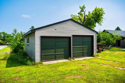 Detached Garage.jpeg