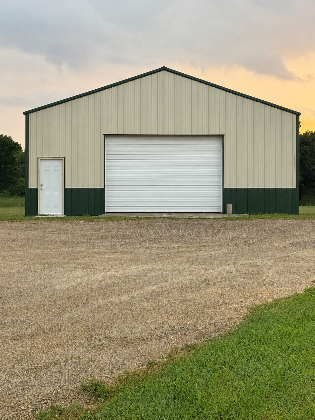 Any Northerns Dream! Pole barn fits 6 cars and has a heated shop in the back!