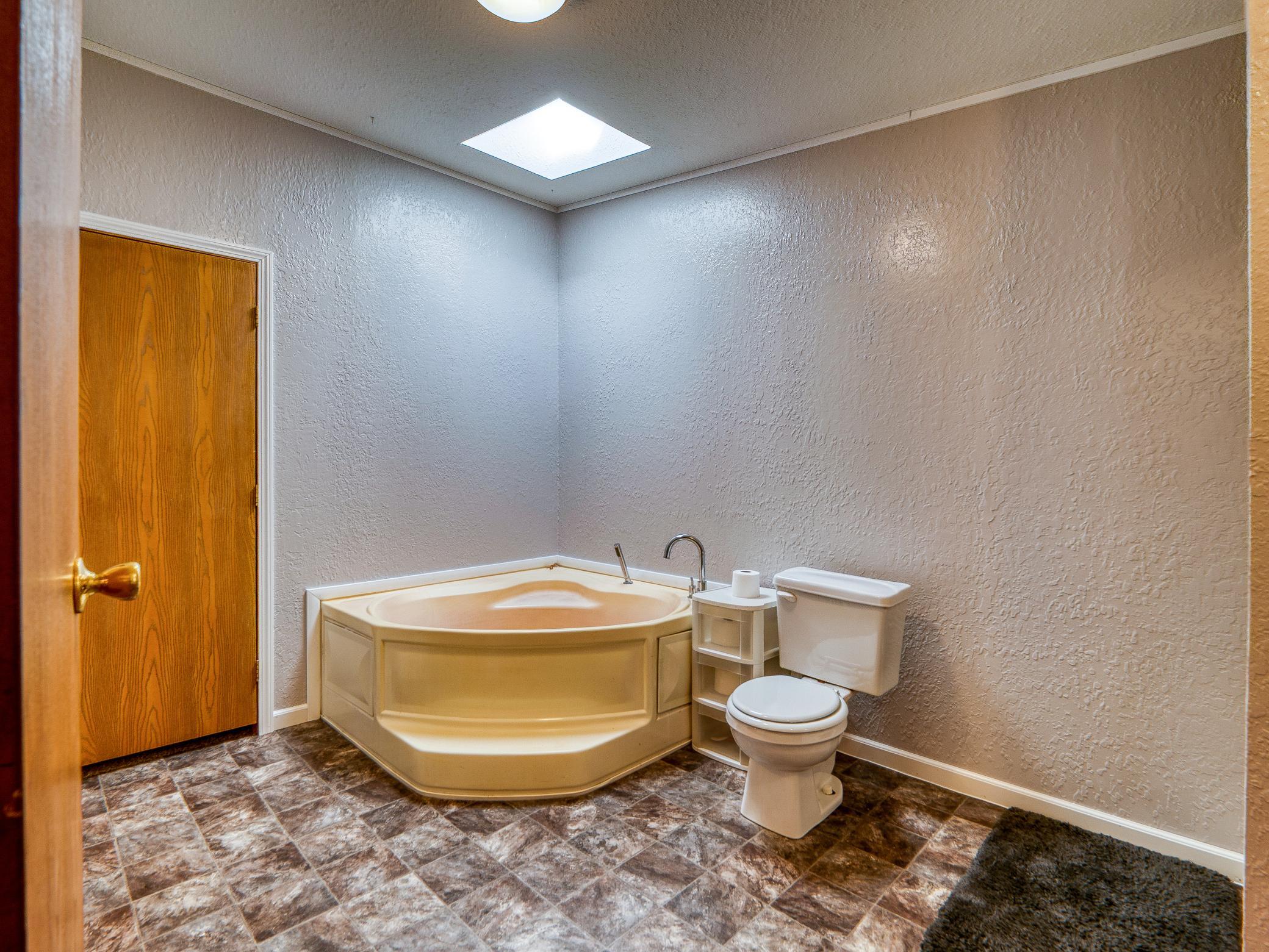 Primary Bath features a large soaking tub!