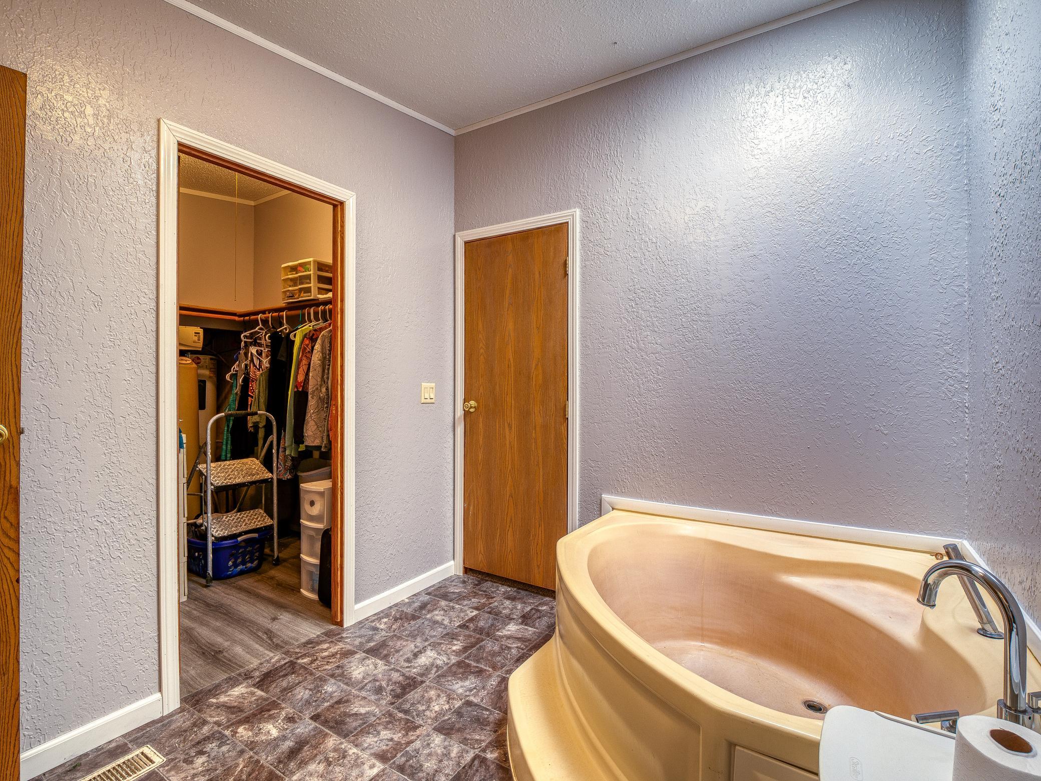Walk in Closet in the primary Bath