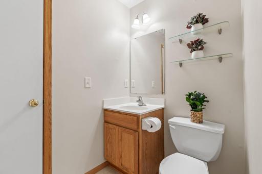 4052 Blakewood Drive, Shakopee, MN 55379