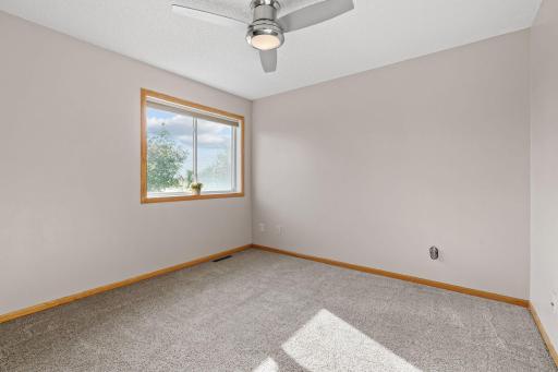 4052 Blakewood Drive, Shakopee, MN 55379