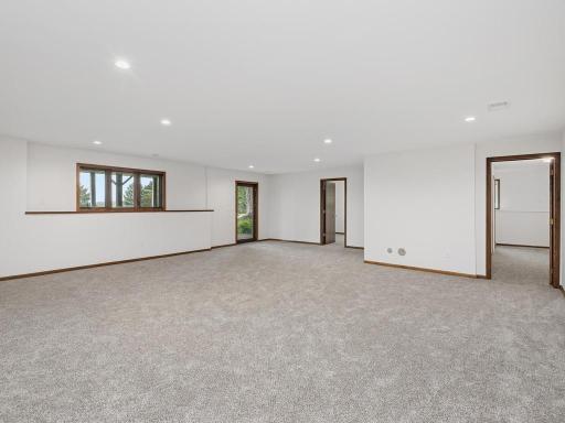 11826 Larabee Circle NE, Albertville, MN 55301