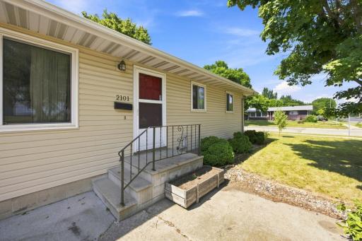 2101 20th Street S, Moorhead, MN 56560