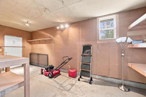 2101 20th Street S, Moorhead, MN 56560