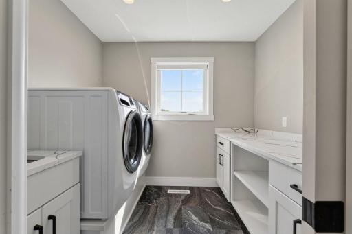 2098 Hagen Lane SW, Rochester, MN 55902
