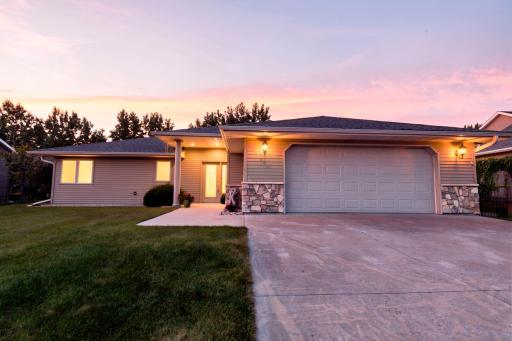 820 Willow Drive, Hutchinson, MN 55350