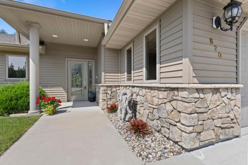 820 Willow Drive, Hutchinson, MN 55350
