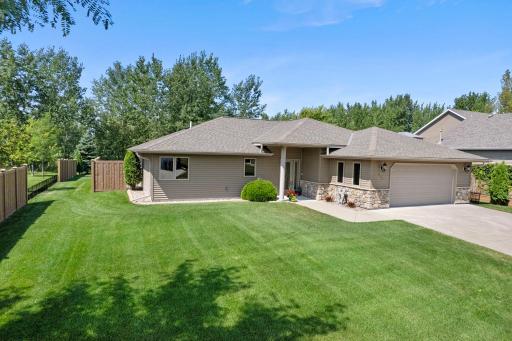 820 Willow Drive, Hutchinson, MN 55350