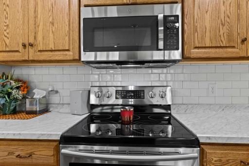820 Willow Drive, Hutchinson, MN 55350