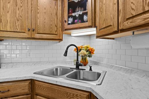 820 Willow Drive, Hutchinson, MN 55350