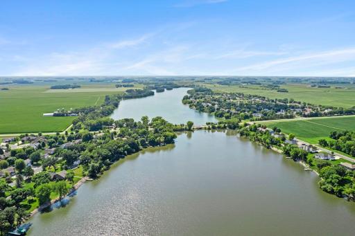820 Willow Drive, Hutchinson, MN 55350